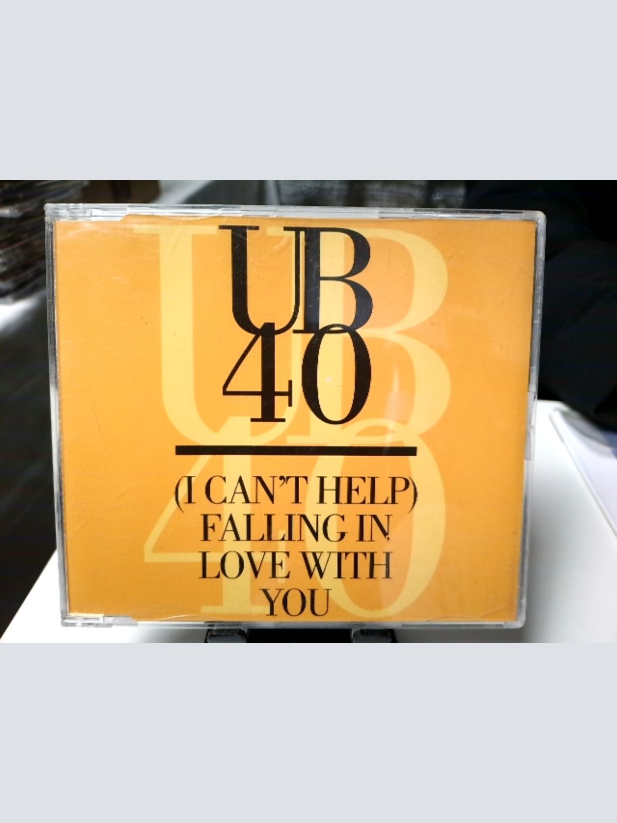 MAXI CD / UB40 – (I Can't Help) Falling In Love With You