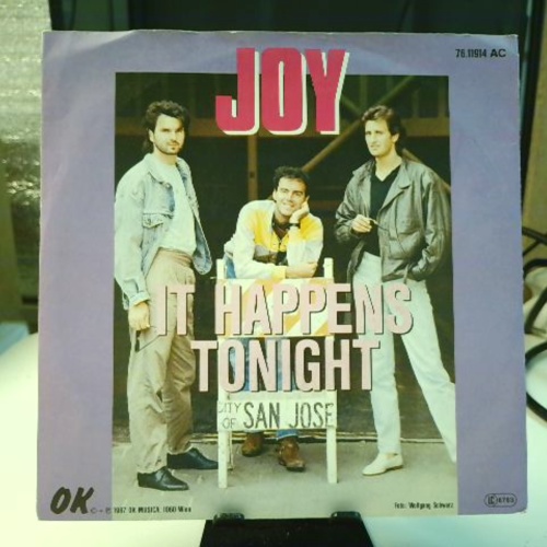 SINGLE / Joy (9) – It Happens Tonight