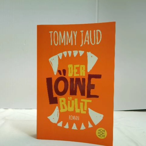 Buch / Der Löwe büllt: Roman