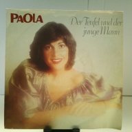SINGLE / Paola (2) – Der Teufel Und Der Junge Mann