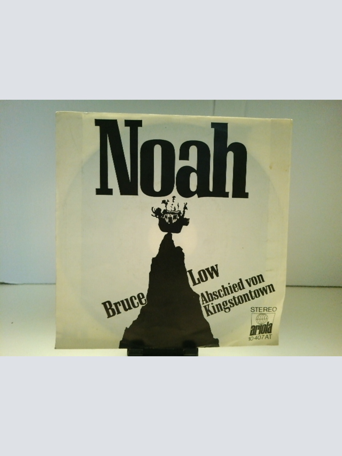 SINGLE / Bruce Low – Noah