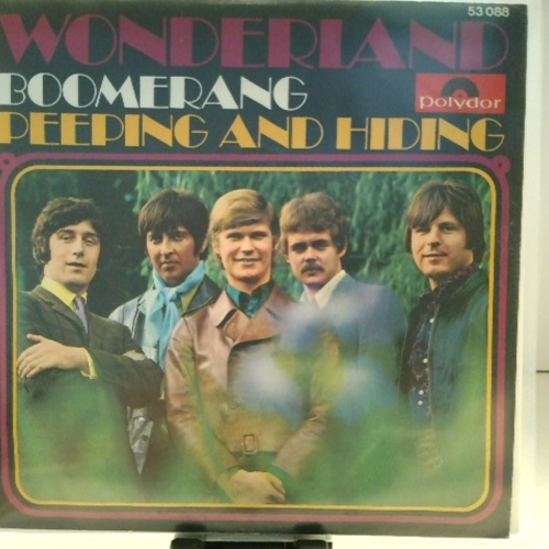 SINGLE / Wonderland (8) – Boomerang / Peeping And Hiding
