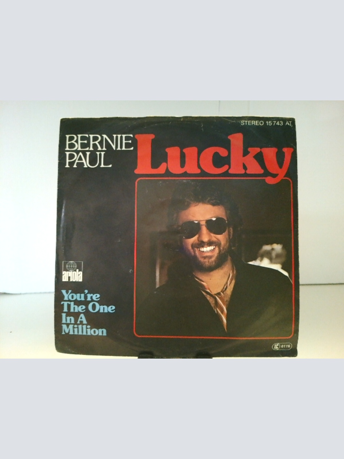SINGLE / Bernie Paul – Lucky
