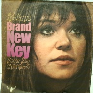 SINGLE / Melanie (2) – Brand New Key