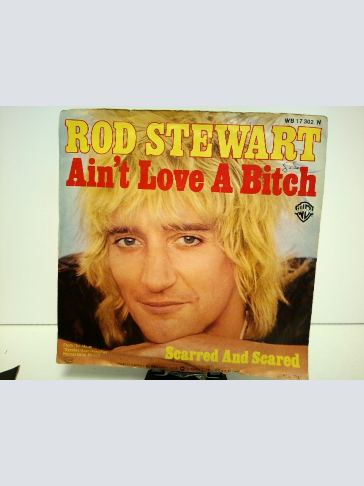 SINGLE / Rod Stewart – Ain't Love A Bitch