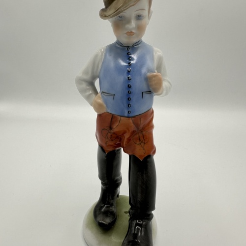 Herend „In Vaters Stiefel“