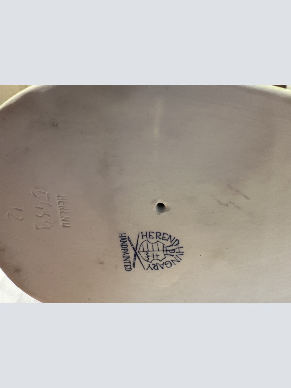 Herend „Prostender Ungar“