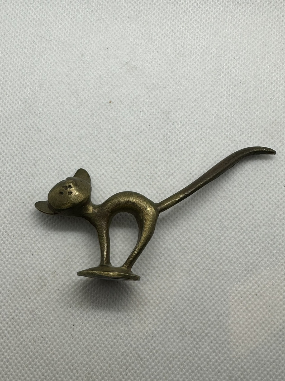 Walter Bosse - Katze Ringhalter