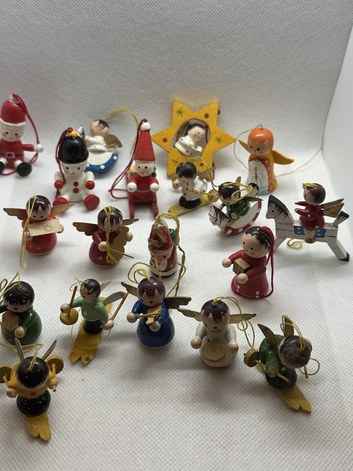 Konvolut alter Holzschmuck aus dem Erzgebirge