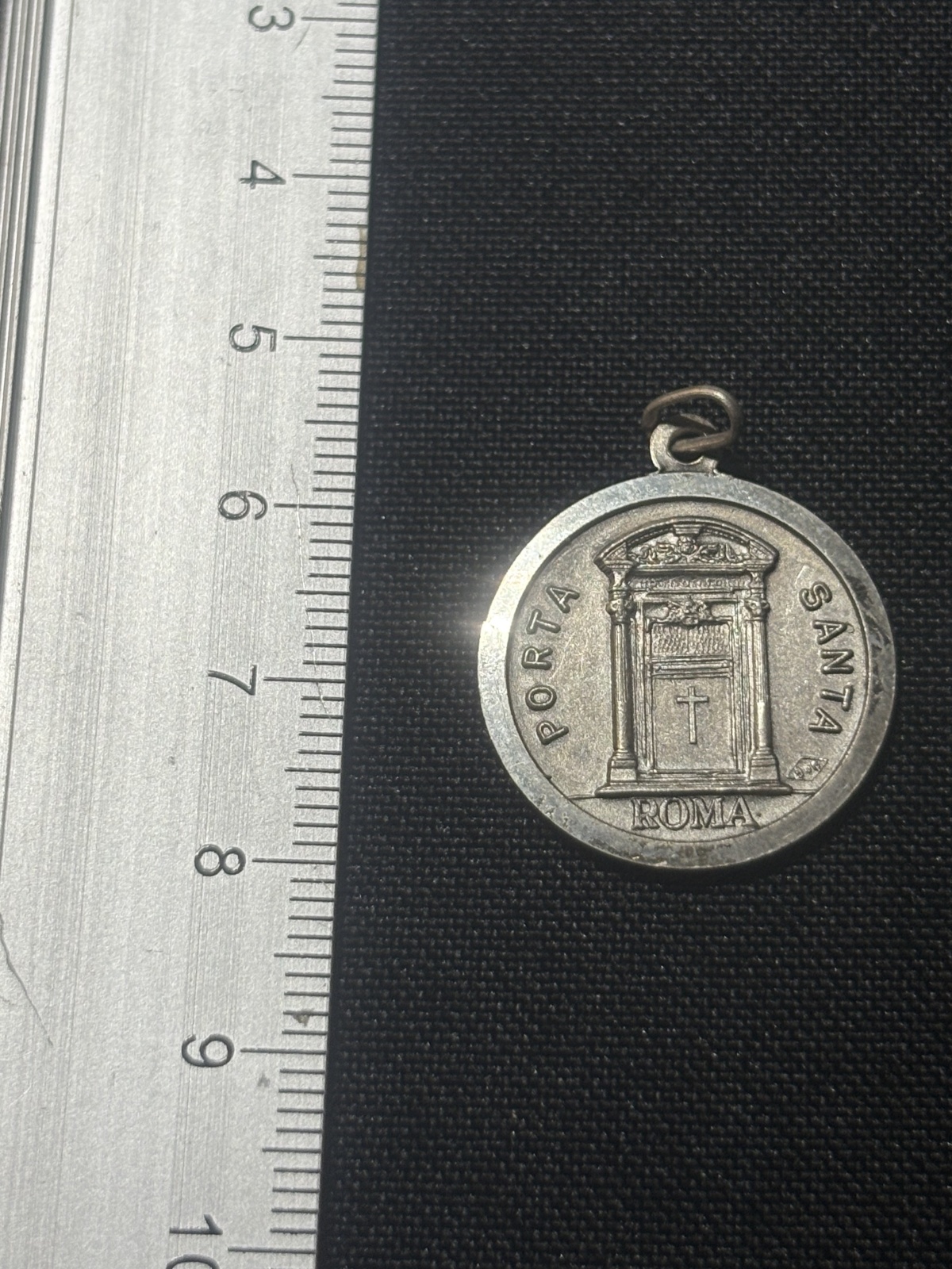 2 Stuck Silbermedaillon mit der Darstellung des Papstes