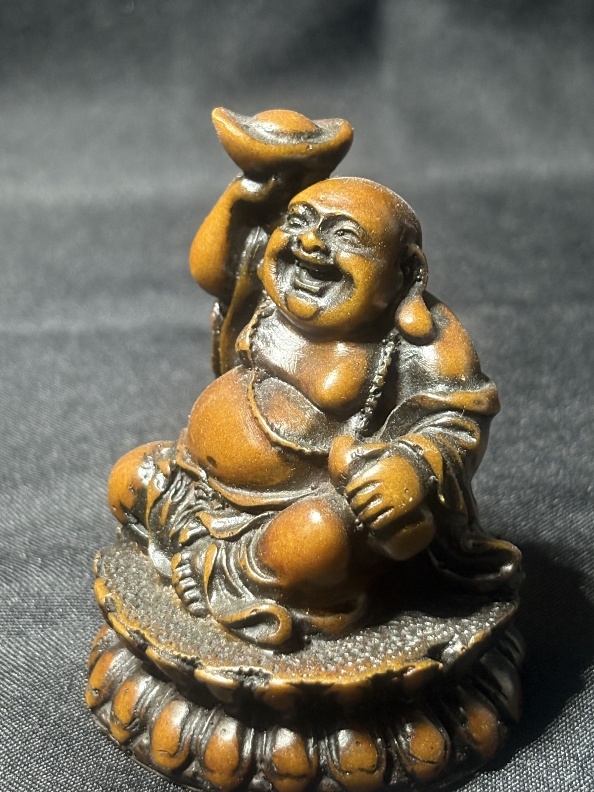 Vintage sitzende Buddha-Figur