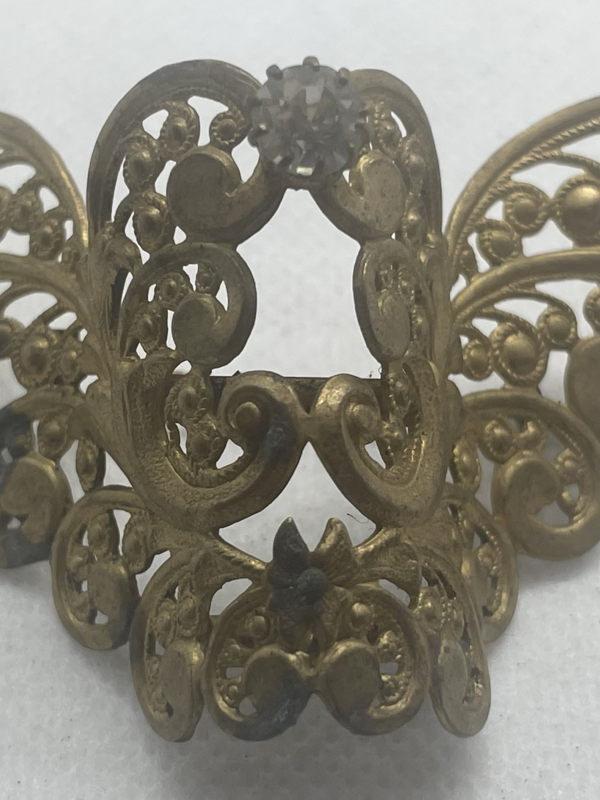 Jugendstil Brosche mit einem Stein