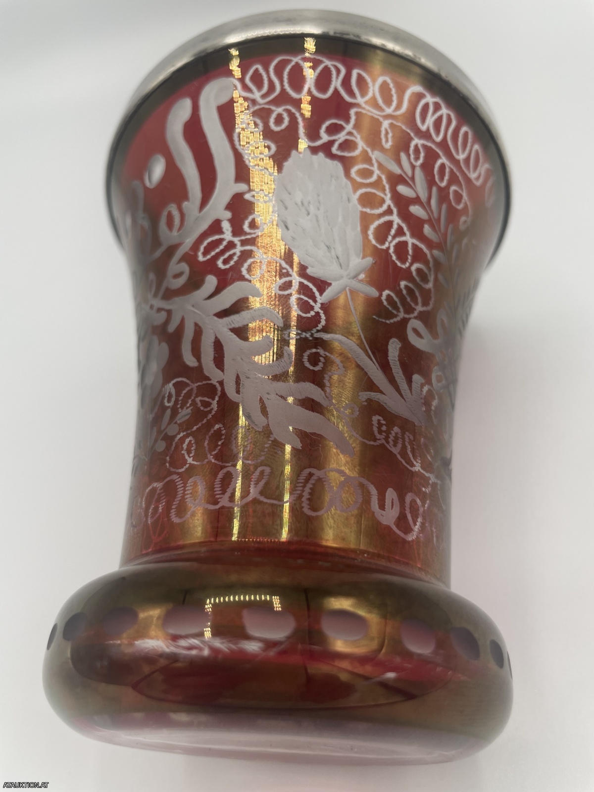 Antiker Fussbecher mit Silberrand