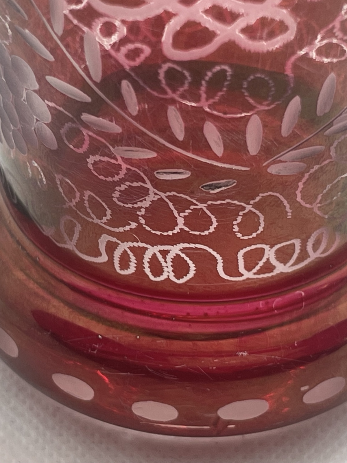 Antiker Fussbecher mit Silberrand