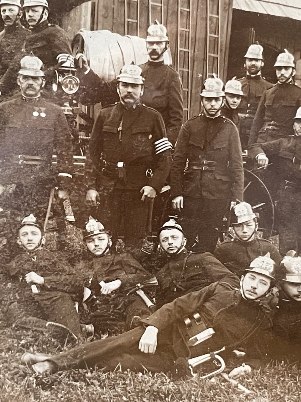 Altes Bild im Rahmen Feuerwehrgruppe um 1900