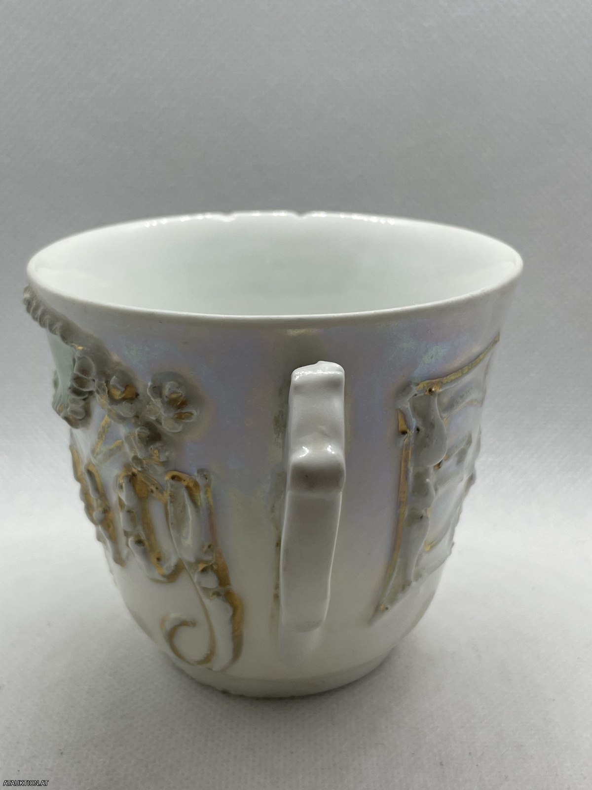 Antikes Prunkhäferl "Erinnerung"