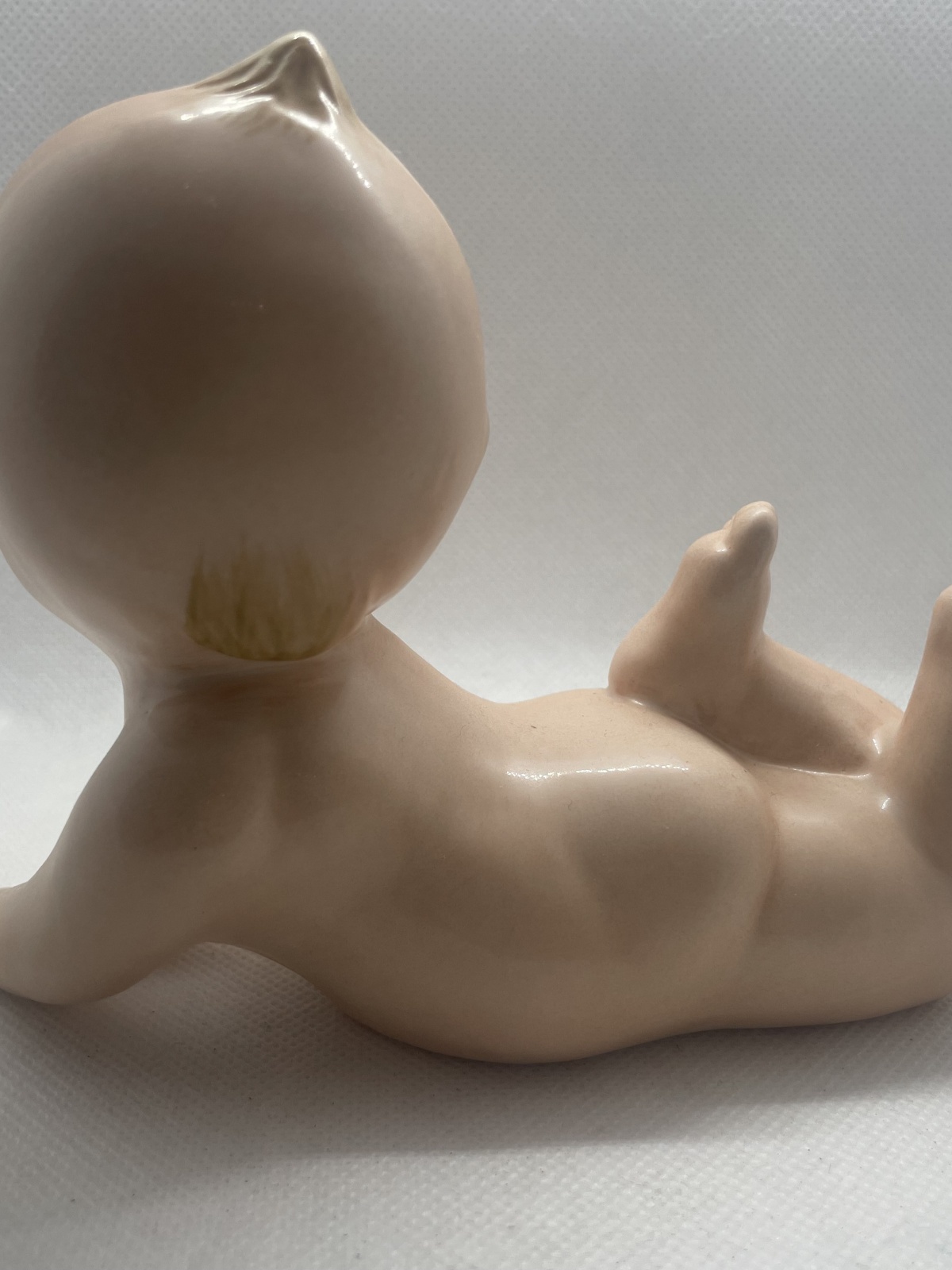 Neundorf Porzellan Piano Baby