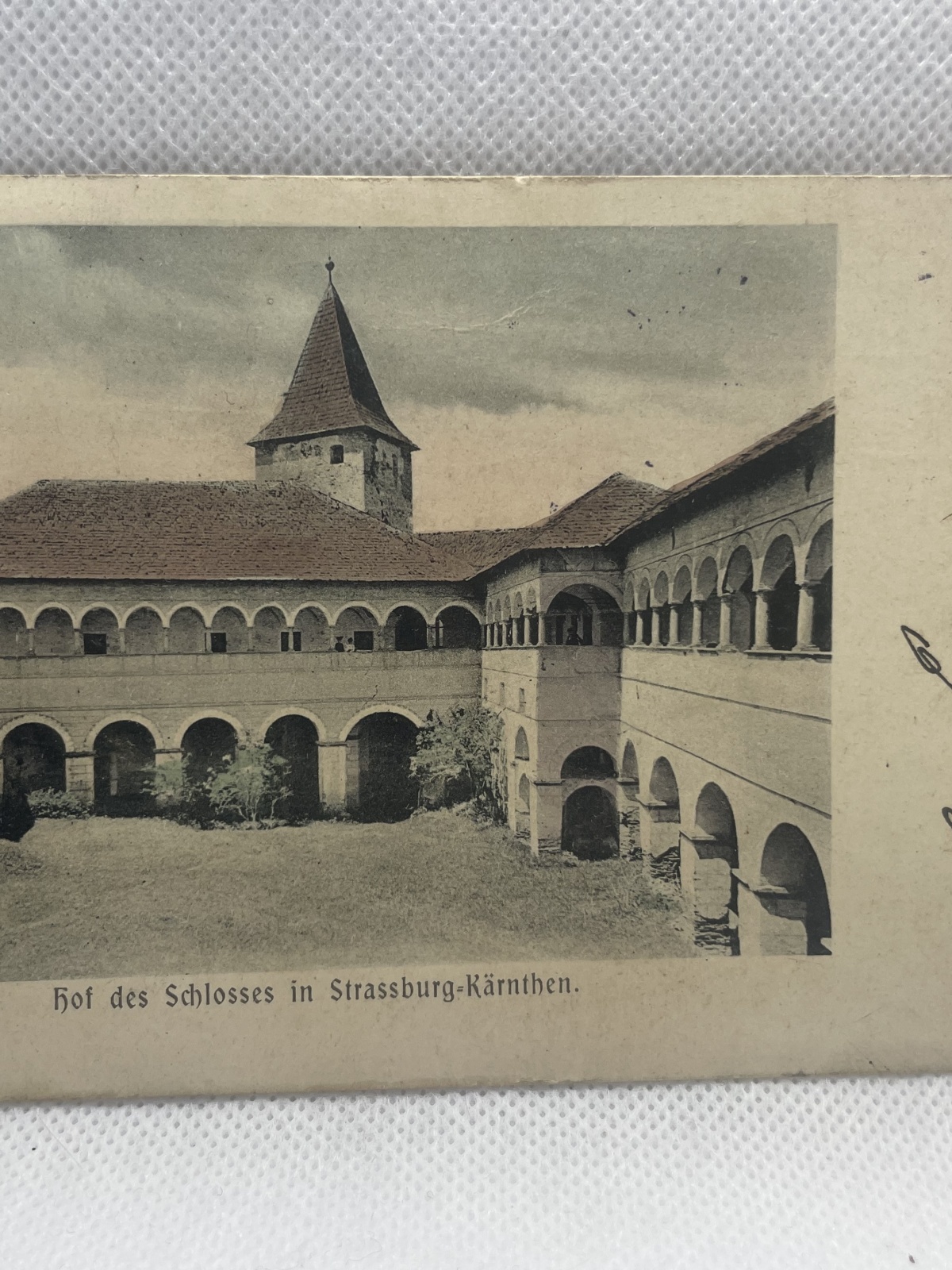 Korrespondenz-Karte Hof des Schlosses in Strassburg-Kärnthen 1913