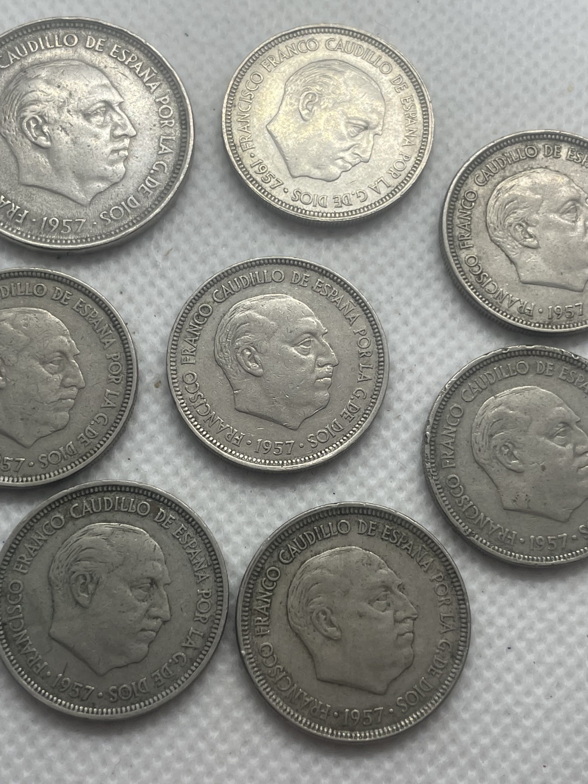 8 alte spanische Münzen von 1957 - PTAS