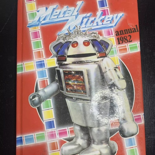 Metal Mickey Jahrbuch 1982 von Stafford Pemberton Publishing Comics Buch Hard Back