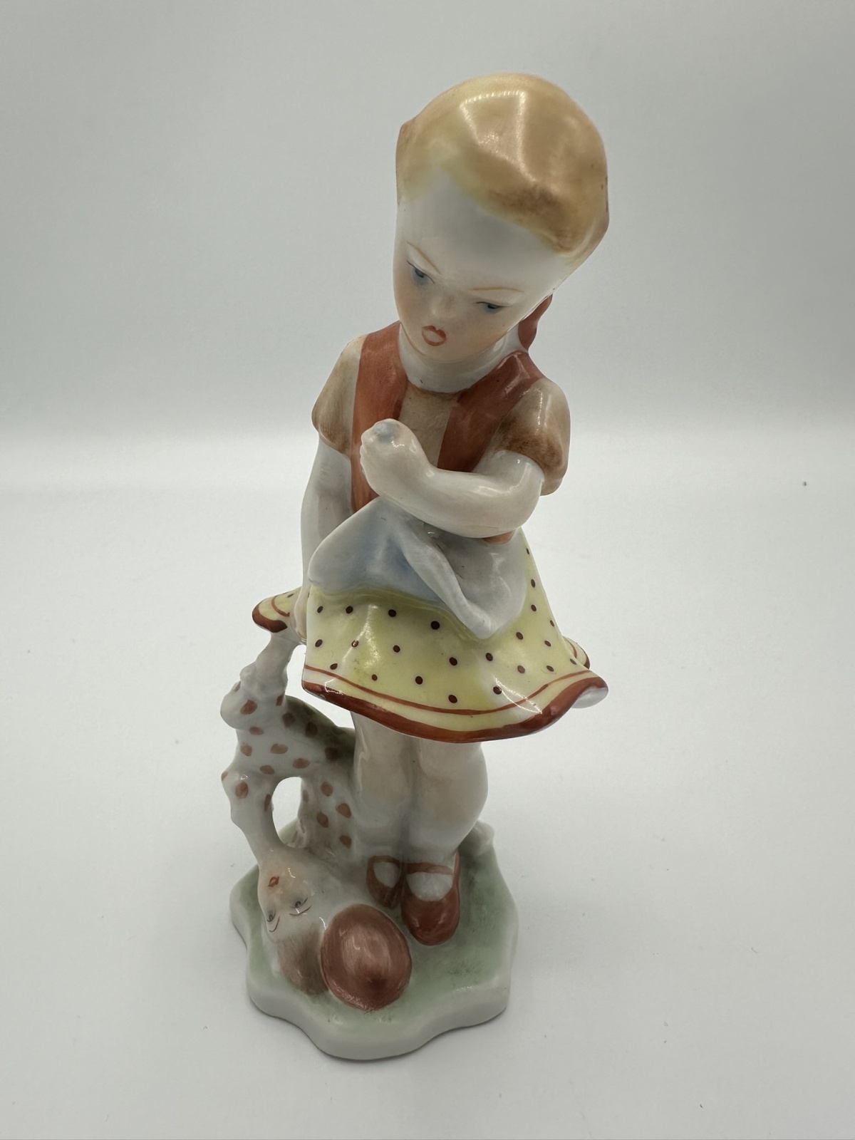 Herend Mädchen mit Puppe/60er Jahre