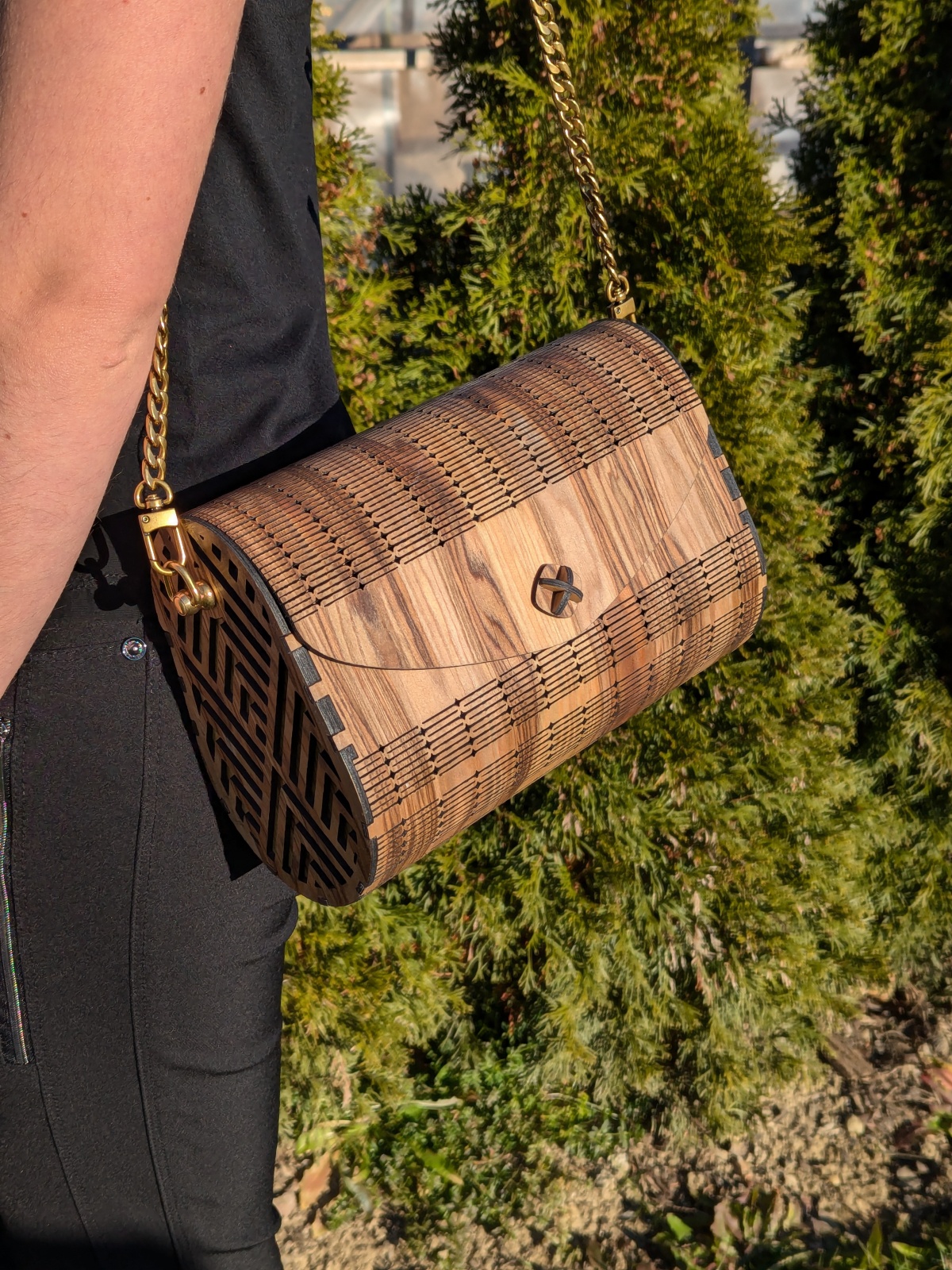 Design-Tasche Satin Nuss