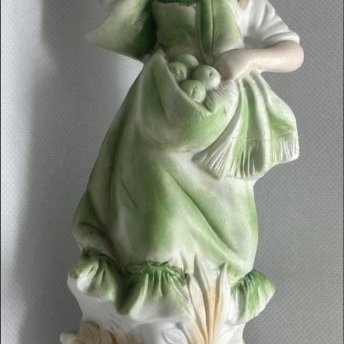 antike Biskuitporzellan Dame Wasserträgerin