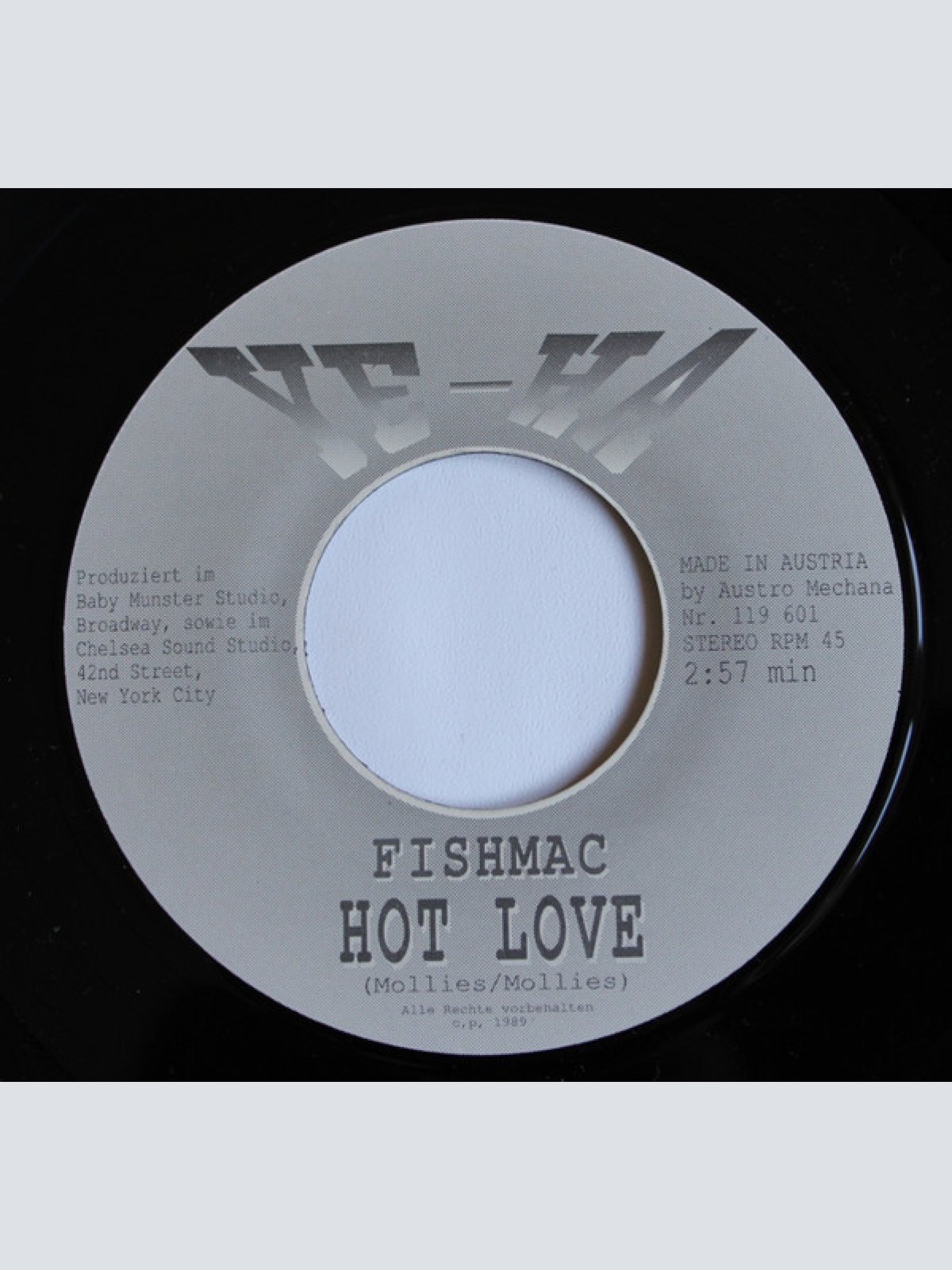 Vinyl / Die Mollies featuring Fishmäc - Hot Love / Get Crazy