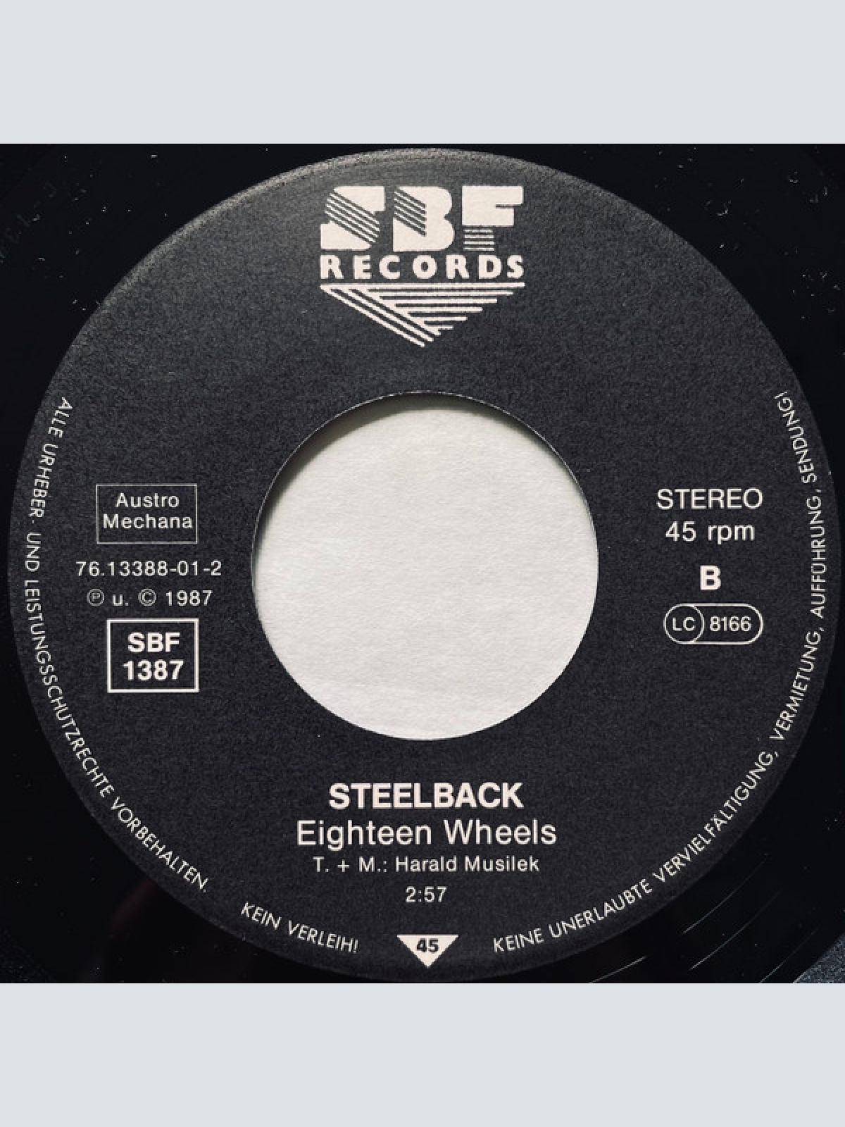 Vinyl / Steelback (2) - Stranger In Town / Eighteen Wheels