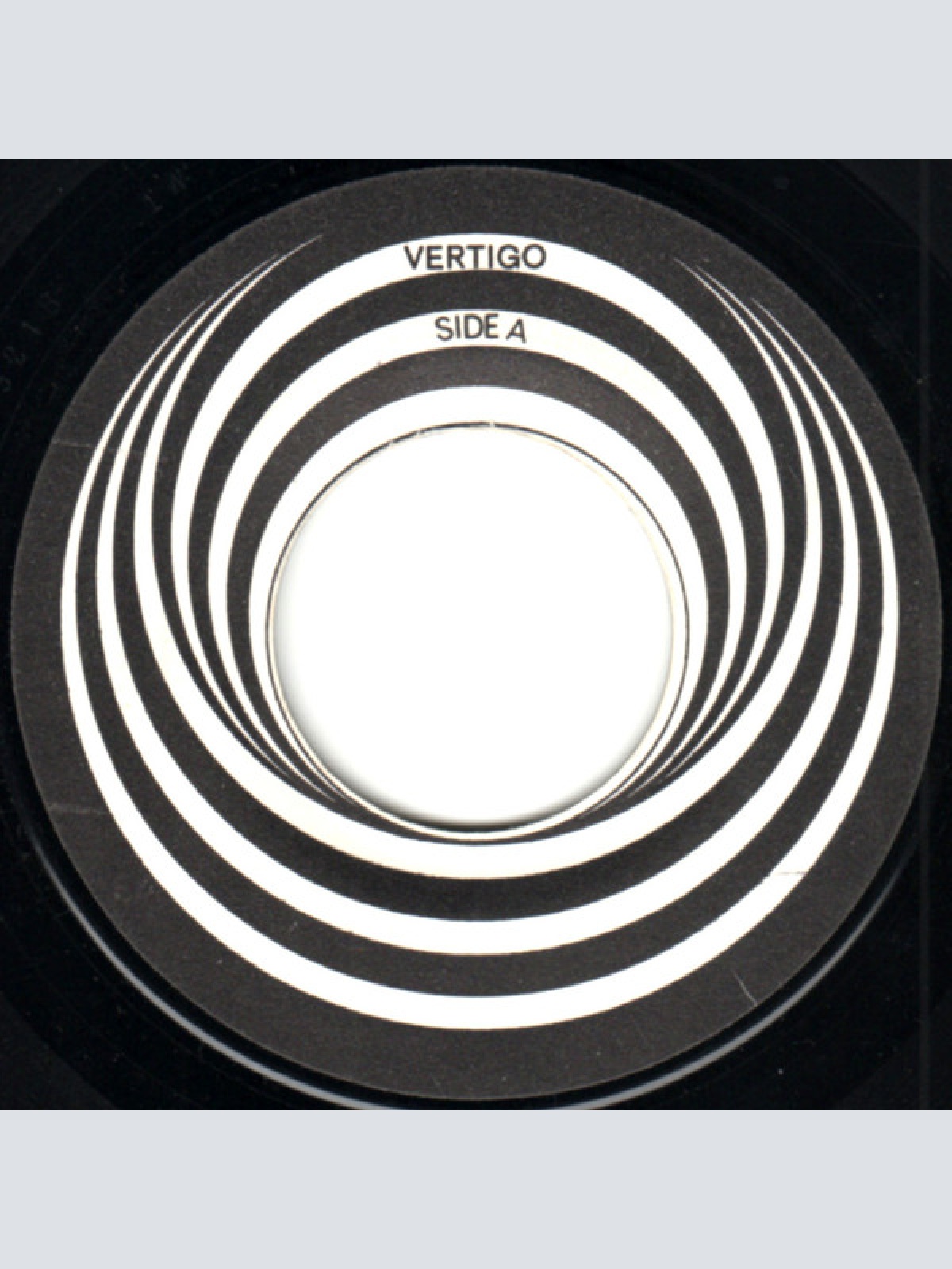 Vinyl / Status Quo - Living On An Island