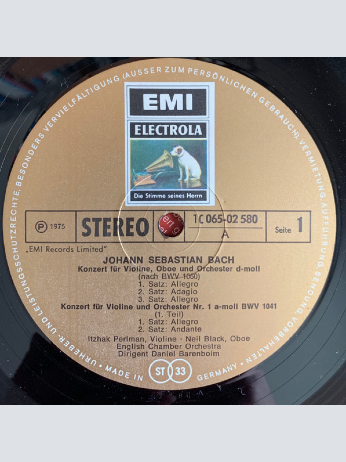 Vinyl / J. S. Bach* - Itzhak Perlman, Daniel Barenboim, Neil Black (3), The English Chamber Orchestra* - Violinkonzerte d-moll • Nr. 1 a-moll • Konzert Für Violine Und Oboe d-moll