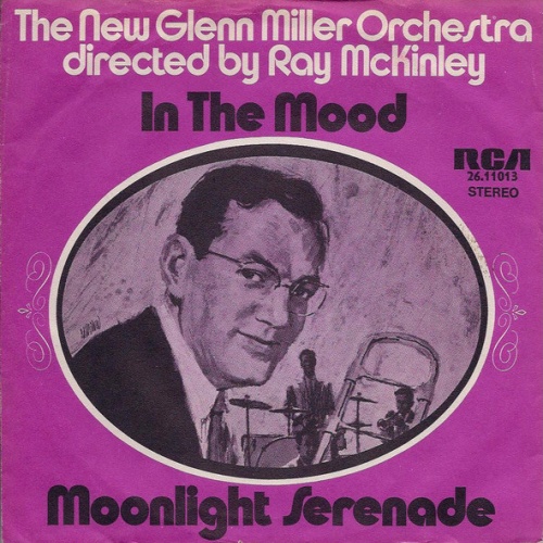 Vinyl / The New Glenn Miller Orchestra - In The Mood / Moonlight Serenade