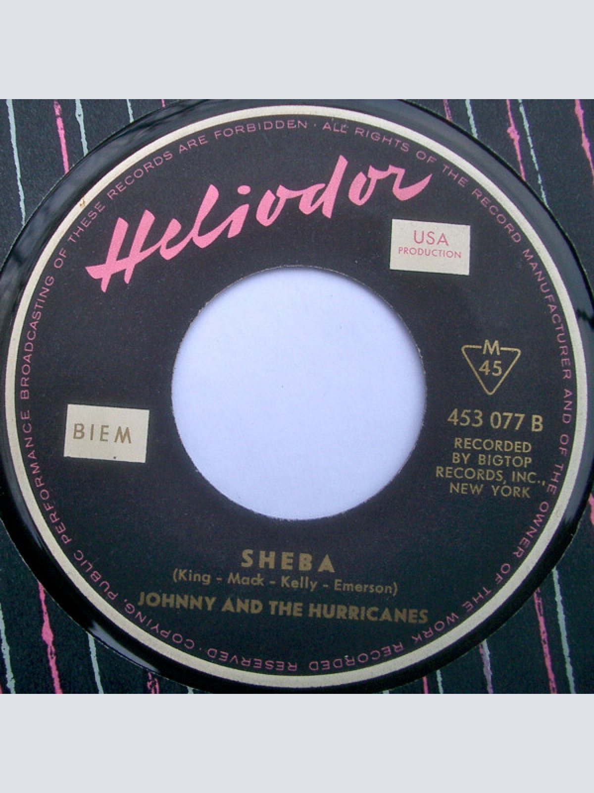 Vinyl / Johnny And The Hurricanes - Down Yonder