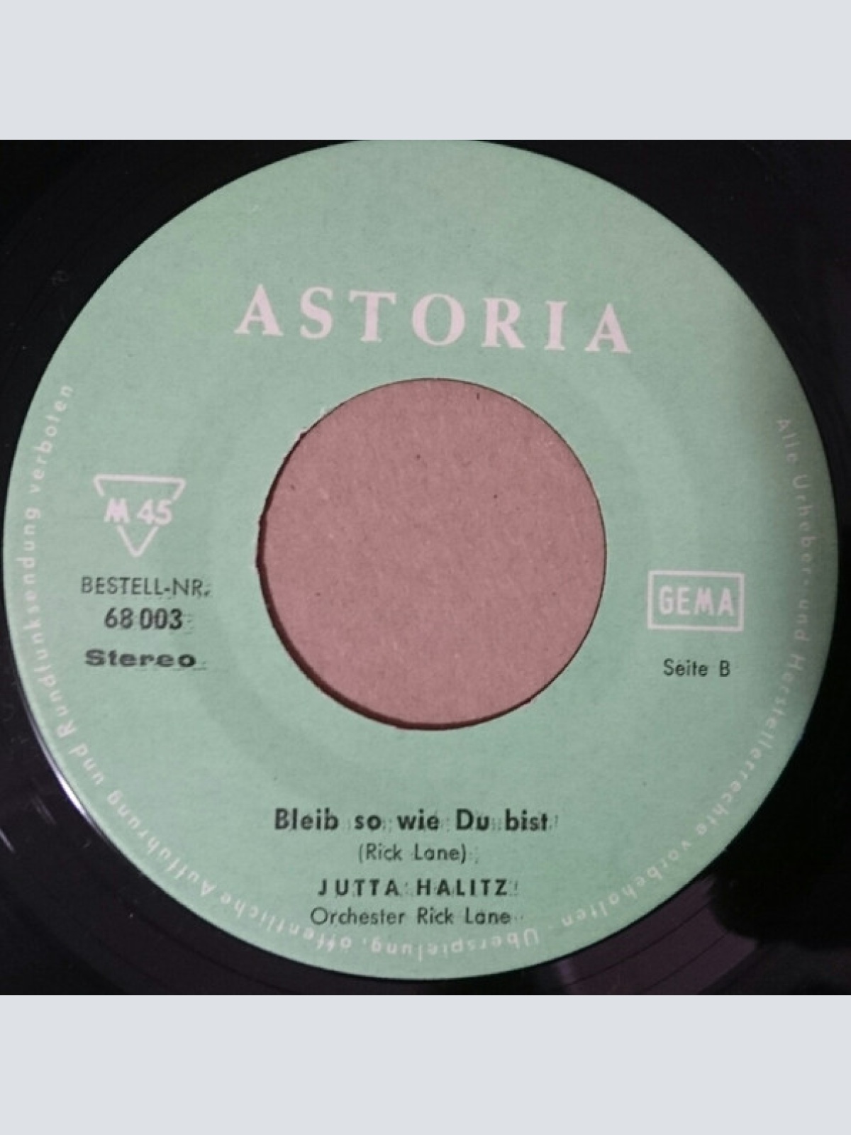 Vinyl / Jutta Halitz - Diese Liebe Ist Ein Spiel / Bleib So Wie Du Bist