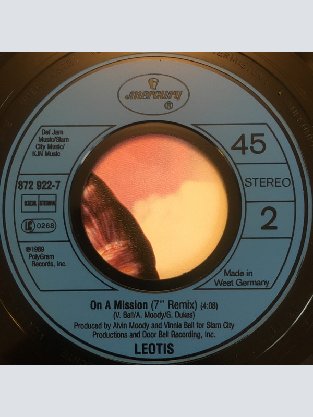Vinyl / Leotis - On A Mission