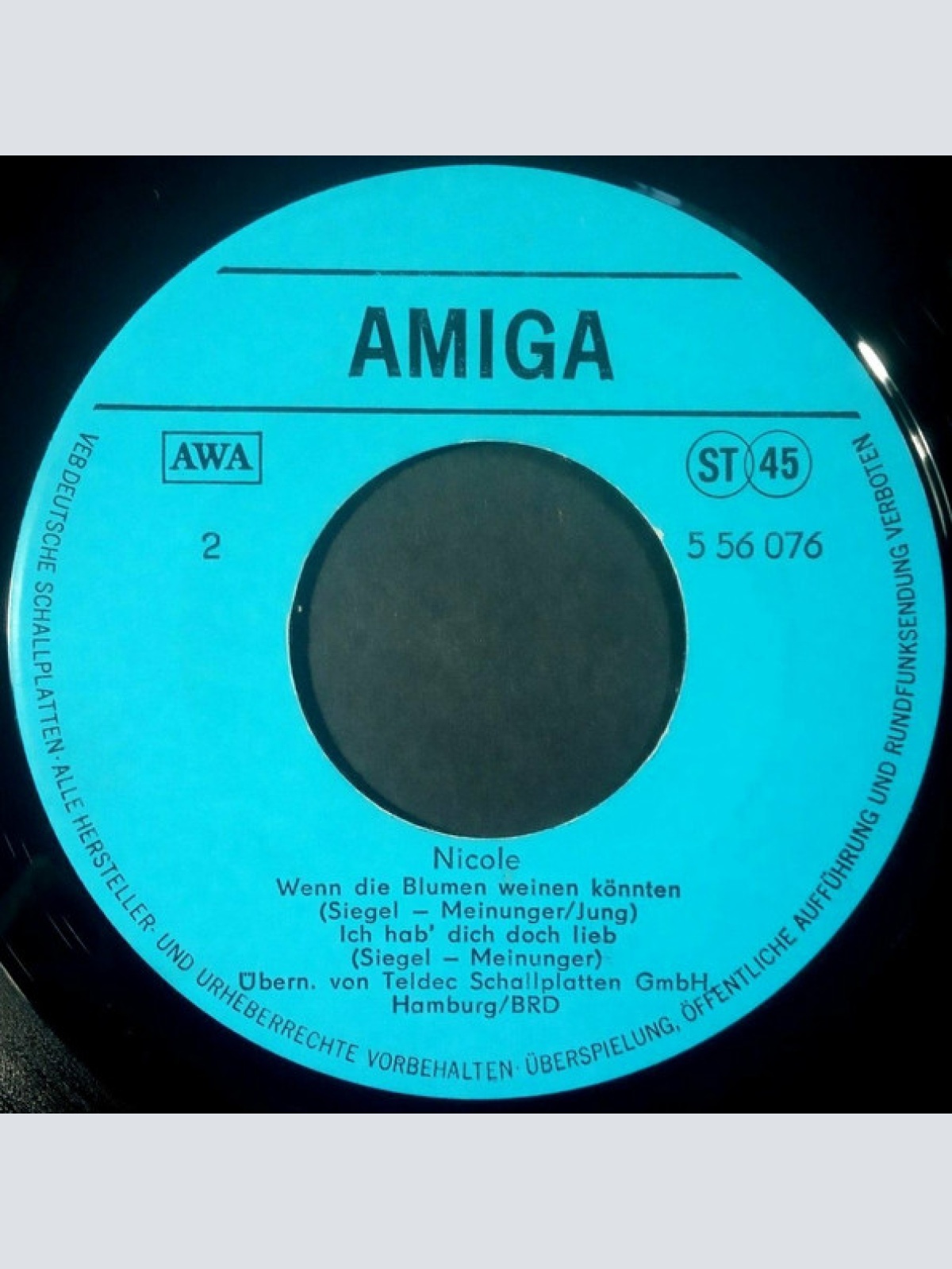 Vinyl / Nicole (2) - Nicole