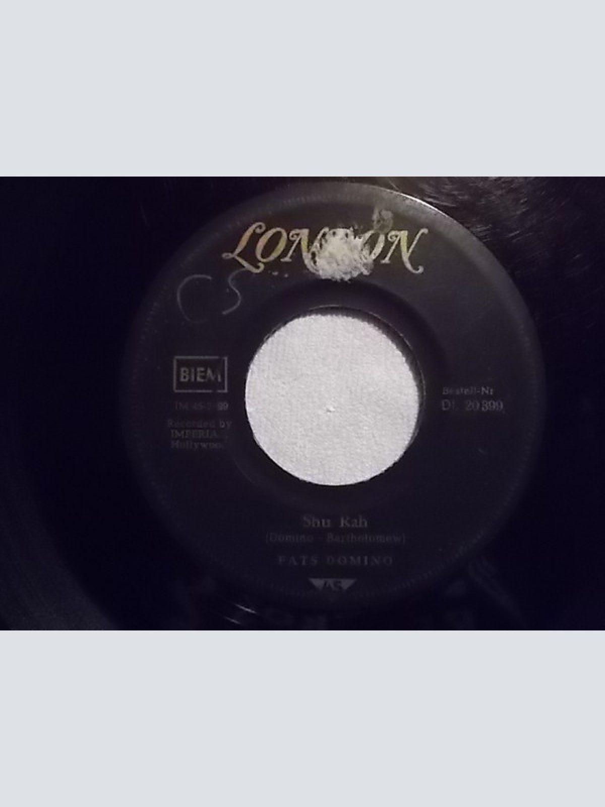 Vinyl / Fats Domino - Shu Rah / Fell In Love On Monday