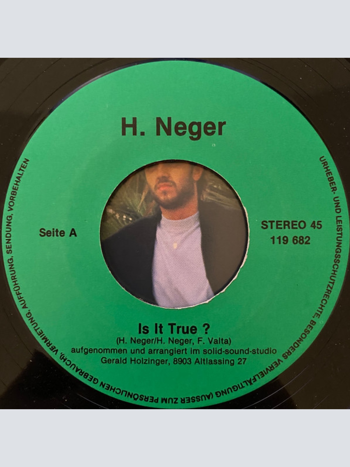 Vinyl / H. Neger* - Is It True