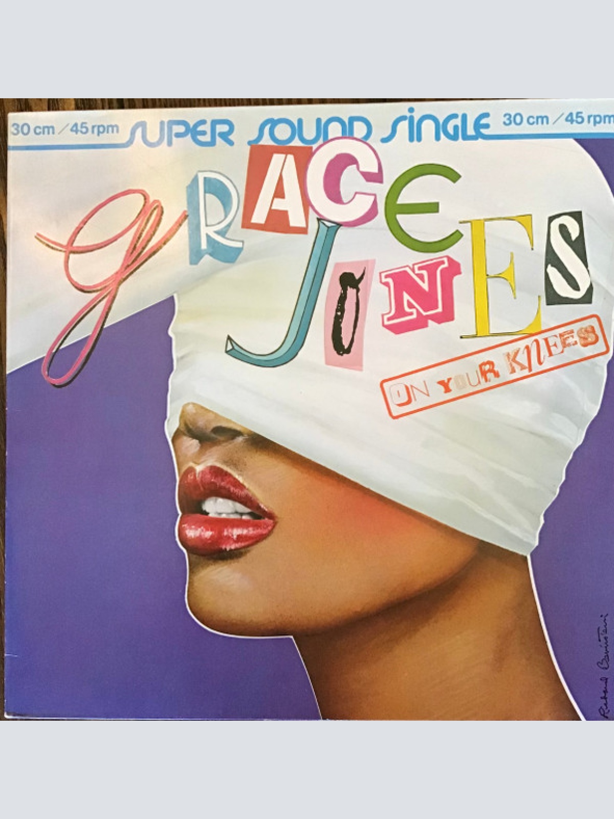 Vinyl / Grace Jones - On Your Knees