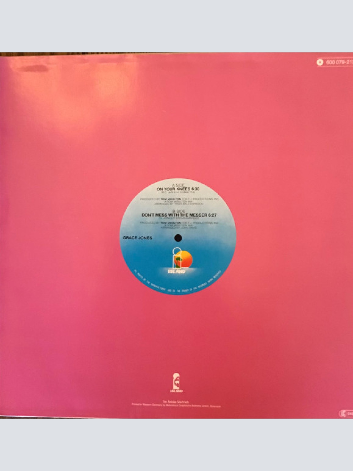 Vinyl / Grace Jones - On Your Knees