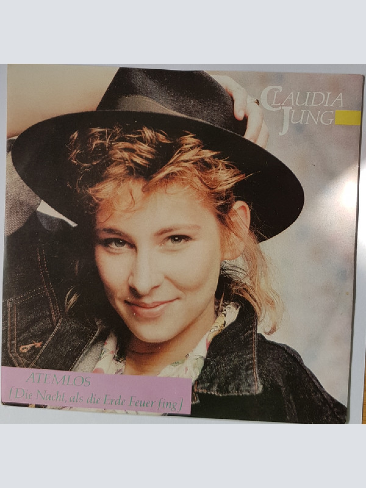 Vinyl / Claudia Jung - Atemlos (Die Nacht, Als Die Erde Feuer Fing)