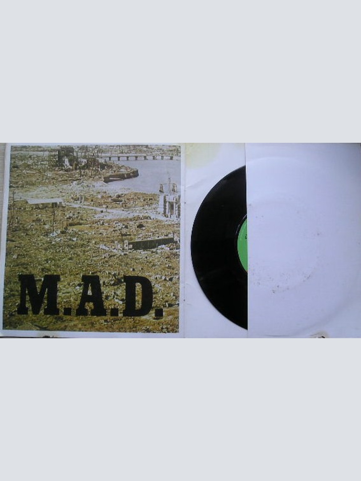 Vinyl / Gillan - Mutually Assured Destruction