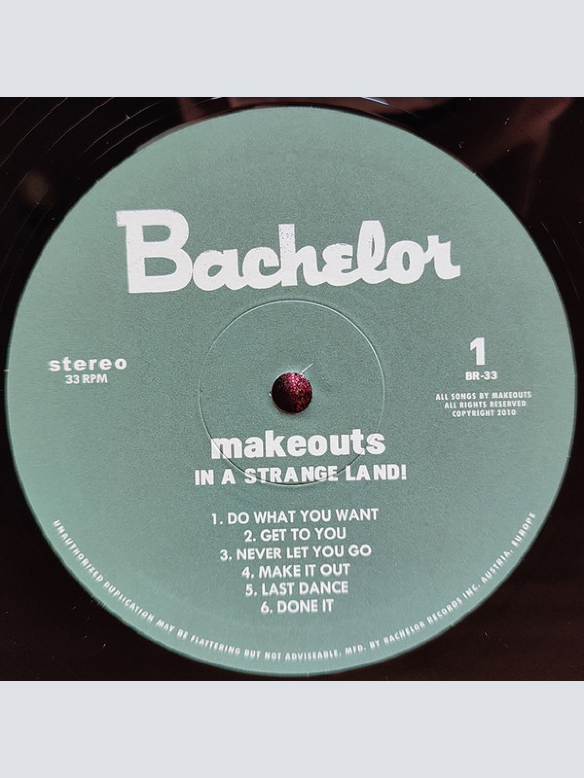 Vinyl / Makeouts* - In A Strange Land!