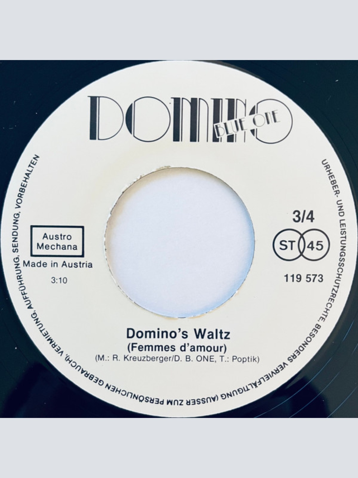 Vinyl / Domino Blue One - Domino's Waltz (Femmes D'amour)