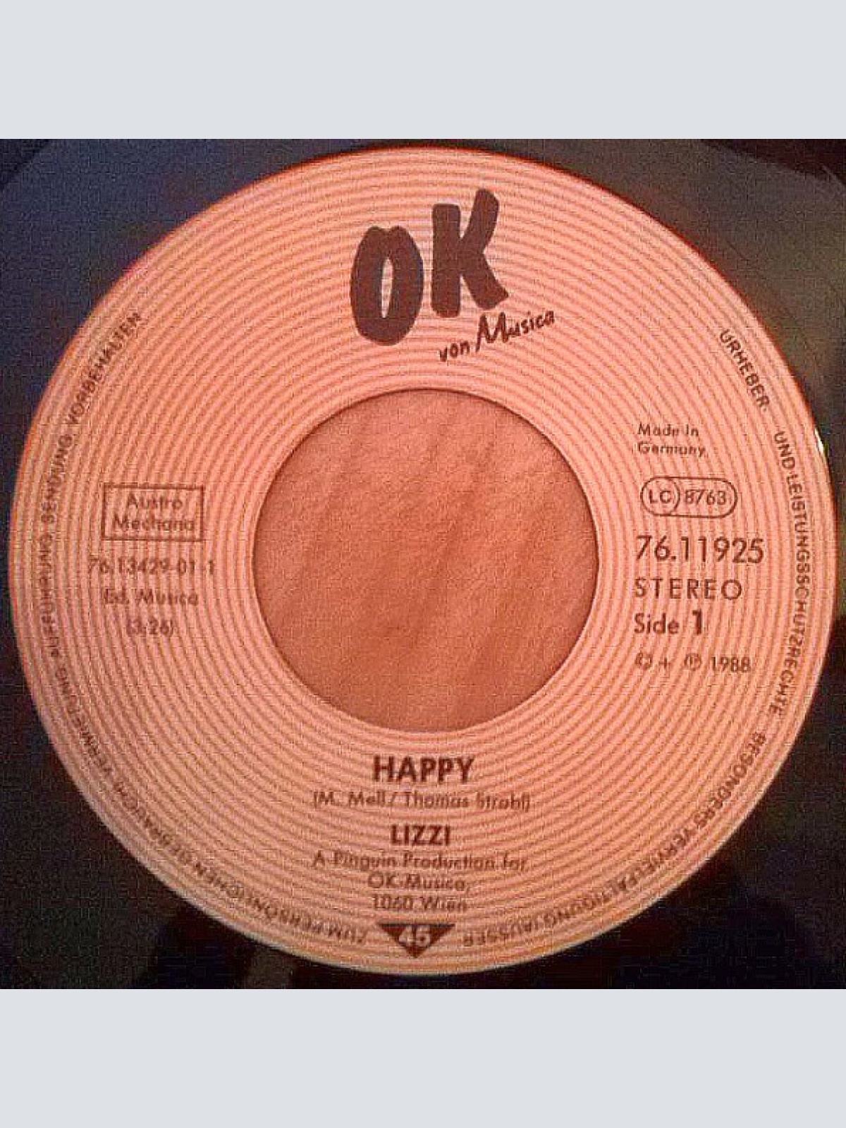 Vinyl / Lizzi* - Happy