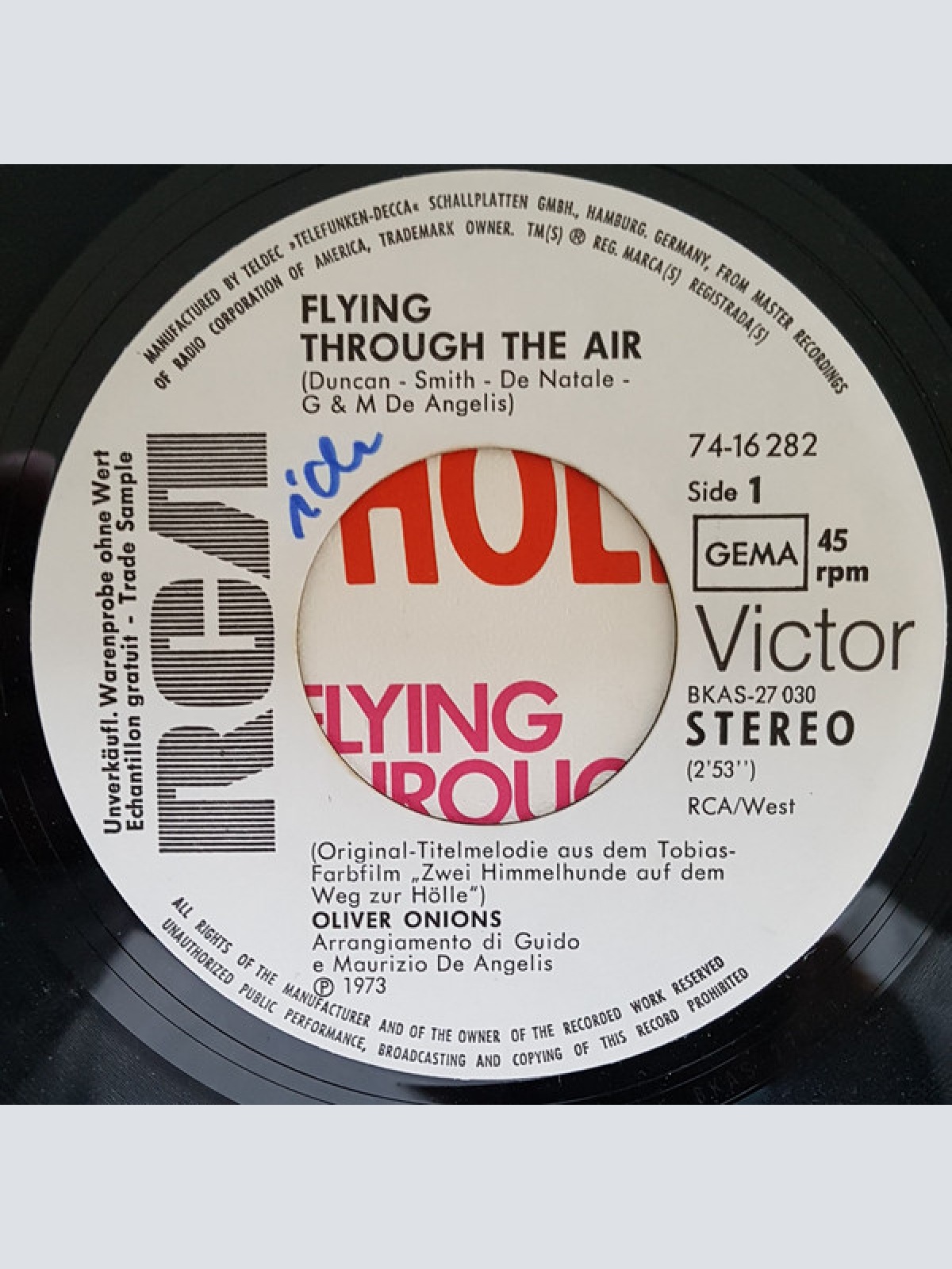 Vinyl / Oliver Onions - Flying Through The Air / Plata And Salud