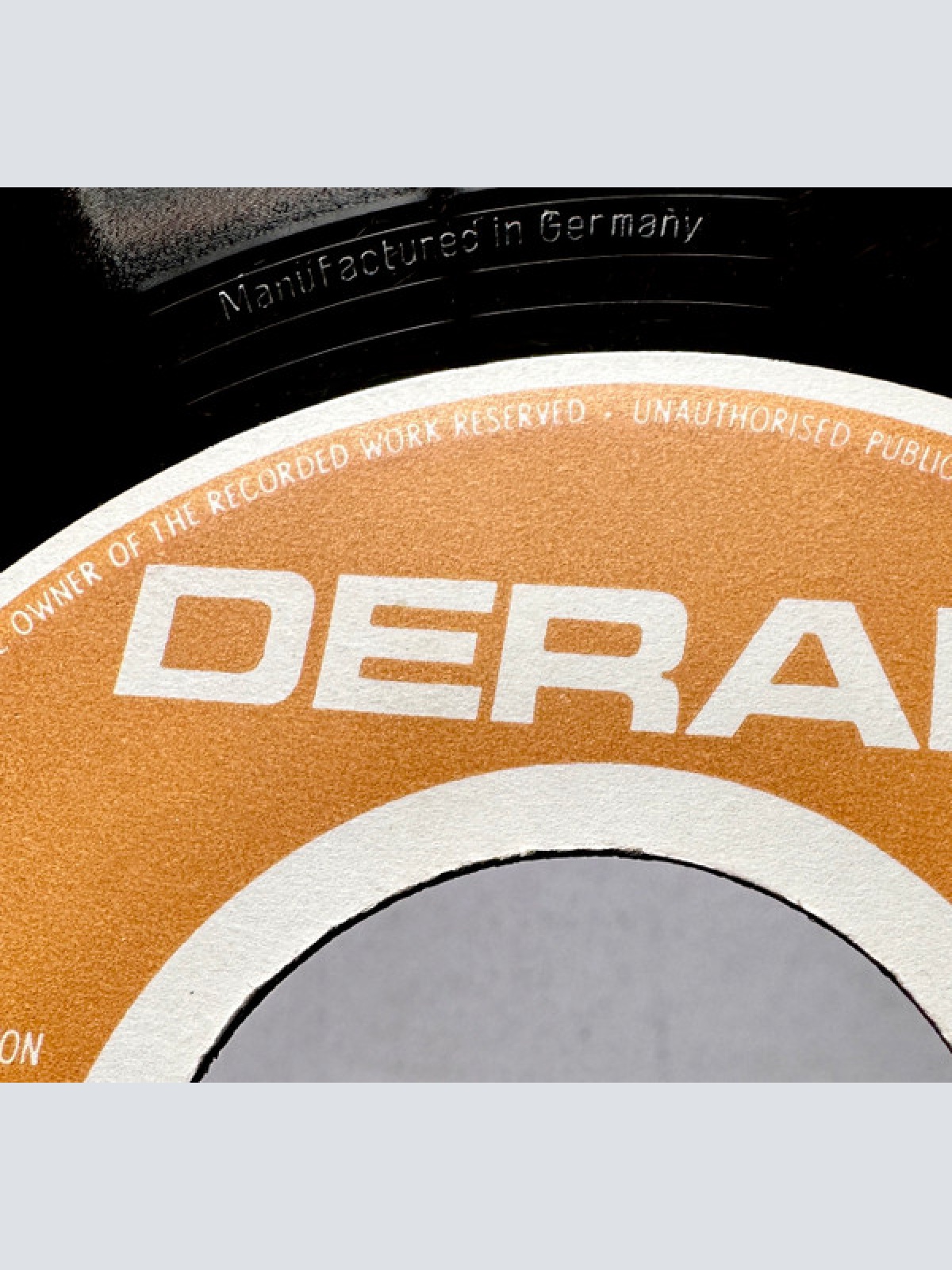 Vinyl / Walrus (4) - Who Can I Trust