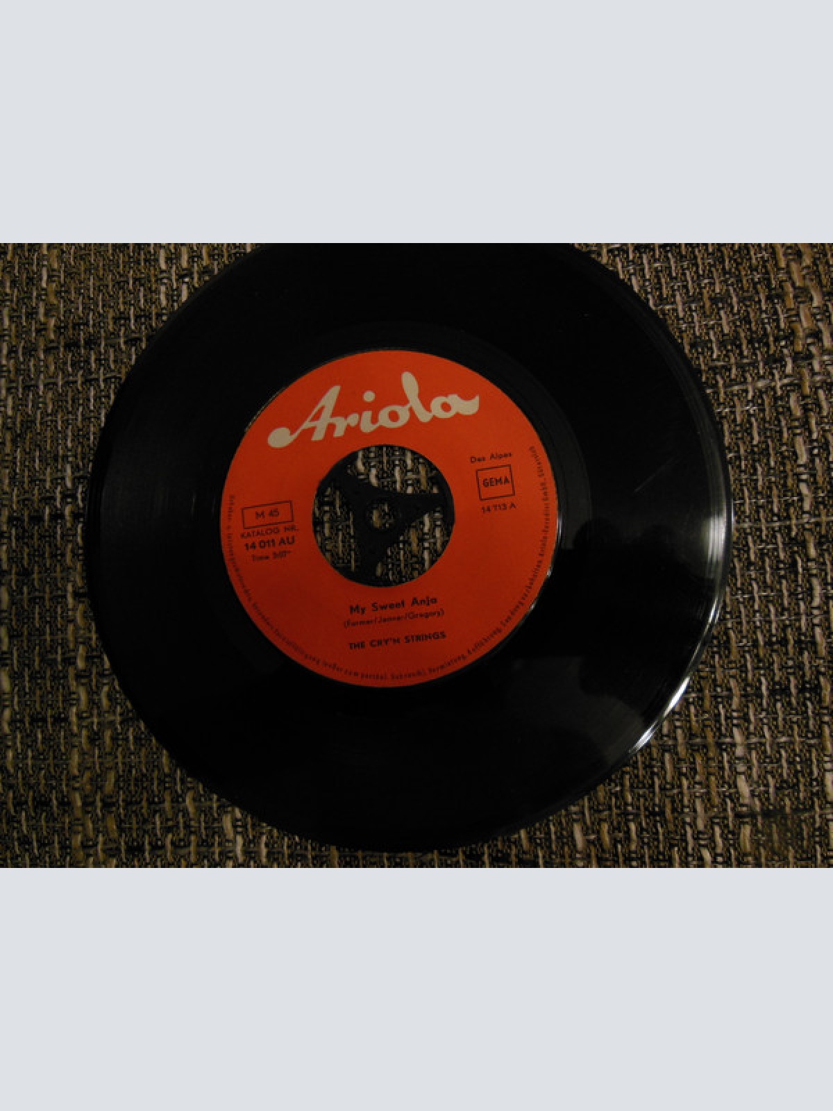 Vinyl / The Cry'n Strings - My Sweet Anja