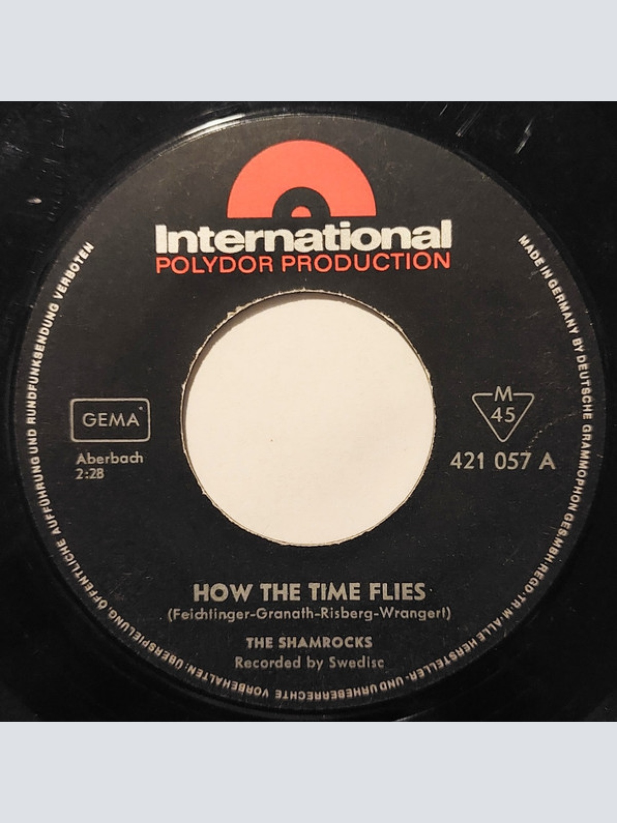 Vinyl / The Shamrocks (3) - How The Time Flies / Smoke Rings