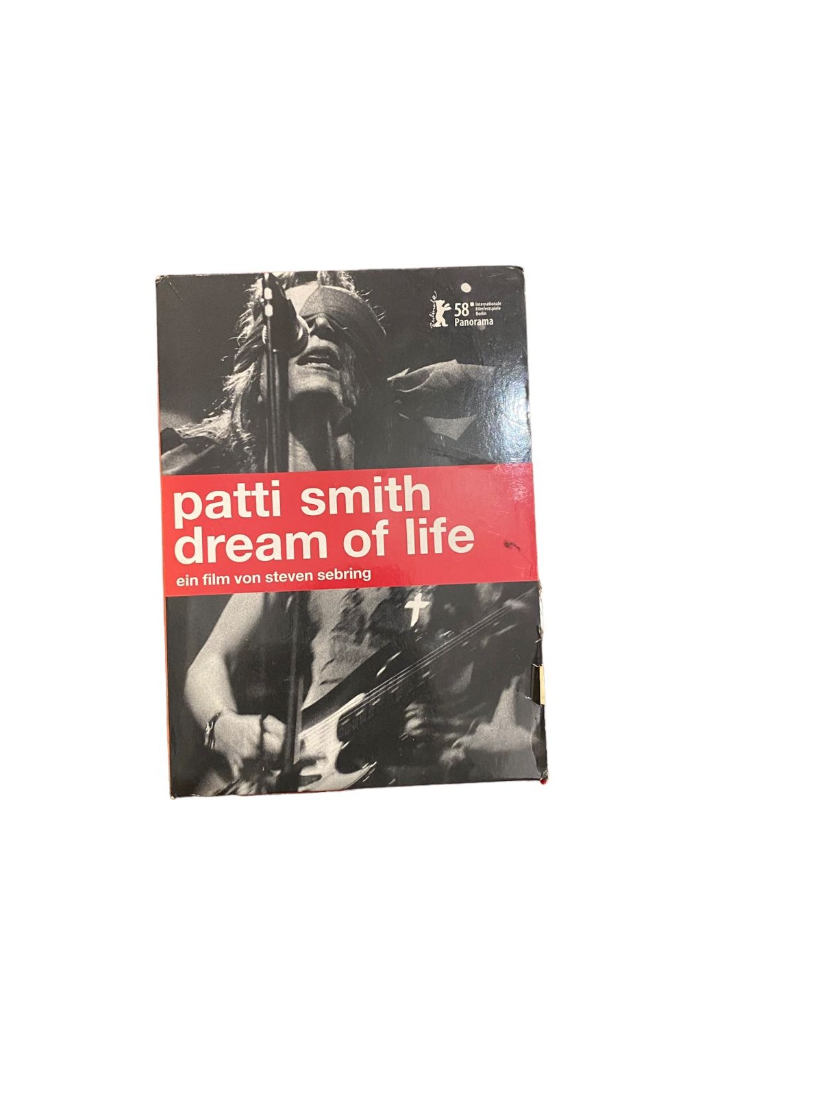 4192 PATTI SMITH: DREAM OF LIFE - EIN FILM VON STEVEN SEBRING HC +Abb